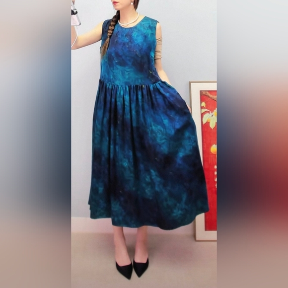 NWOT 100% Silk Sleeveless mysterious blue abstract print dress Size M - Picture 2 of 16